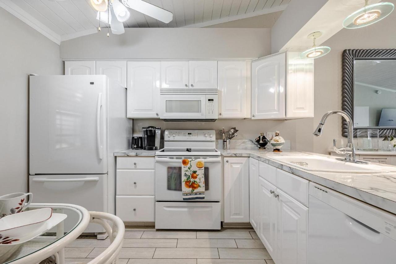 Association, Tennis Courts And Pool, Sleeps 4 - Cinnamon Cove Cozy Condo Форт-Маєрс Екстер'єр фото
